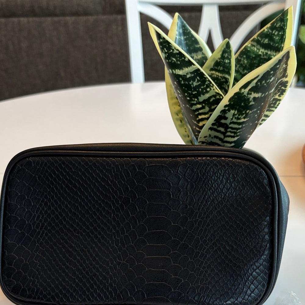 Estee Lauder Gold and Black Cosmetic Bag, Faux Snakeskin, New Condition